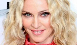 « Nous avons moins de droits qu’une arme à feu » : Madonna partage un message poignant sur le...