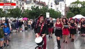 VIDÉO. Fête de la musique à Rennes : la batucada brave la pluie
