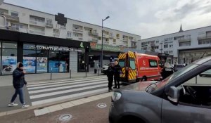 A Calais, un migrants blessé au couteau se réfugie dans une pharmacie de la place d'Armes