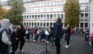 Cambrai: Six cents collégiens dans un flashmob surprise