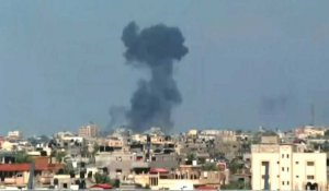 Des fumées s'élèvent au-dessus de Rafah, dans la bande de Gaza, après des frappes israéliennes