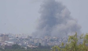 Des fumées montent dans le nord de la bande de Gaza à la suite de frappes israéliennes