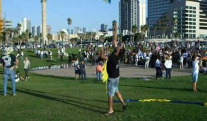 Des cerfs-volants à Tel-Aviv pour réclamer la libération des otages