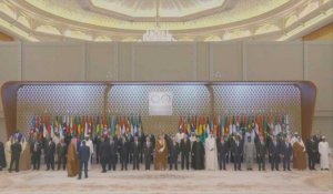 Photo de famille du sommet conjoint de la Ligue arabe et de l'OCI sur Gaza