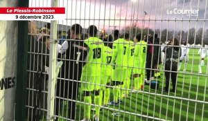 VIDÉO. La haie d’honneur d'Angers-SCO au Plessis-Robinson après le 8e tour de Coupe de France