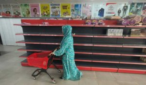 "Catastrophique" : les rayons du supermarché de Gaza vides