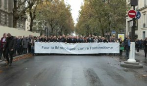 Marche contre l'antisémitisme: le cortège s'élance à Paris