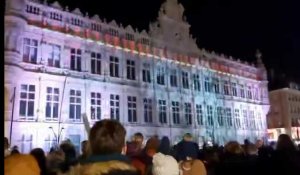 Feu d'artifice pour la mise en lumière de la façade de Valenciennes