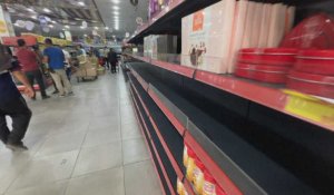 "Catastrophique" : les rayons du supermarché de Gaza vides