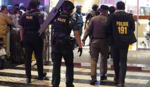 Une fusillade fait deux morts dans un centre commercial de Bangkok, un adolescent arrêté