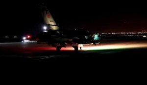 Décollage d'avions de combat turcs pour frapper des objectifs kurdes en Syrie