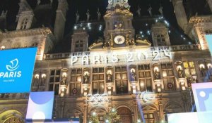 Hidalgo et Bach dévoilent l'habillage de l'Hôtel de ville de Paris pour les JO de 2024