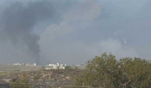 Panaches de fumée au-dessus de Gaza alors que les frappes se poursuivent