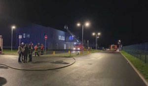 Incendie dans un bâtiment de stockage de déchets à Calais