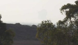 Panache de fumée au-dessus du nord de la bande de Gaza