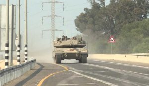 Des chars de combats israéliens se déploient près de la frontière de Gaza