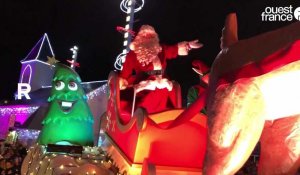 VIDEO. Replongez dans la parade féerique du Père Noël à Cholet...