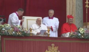 Le pape François donne son traditionnel discours "Urbi et Orbi" le jour de Noël