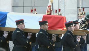 Hommage à Jacques Delors : arrivée de son cercueil aux Invalides