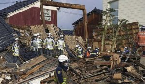 Japon : l'archipel frappé par un fort séisme poursuit les recherches pour retrouver des survivants