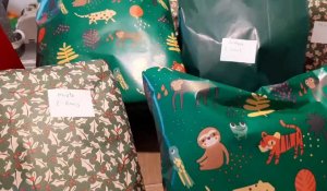 Noeux-les-Mines : L'association Le Remède emballe les cadeaux récoltés pour les familles démunies