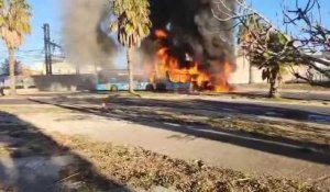 Un bus a pris feu dans le quartier Saint-Assiscle.