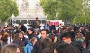 "Ni Marine ni Macron": des lycéens manifestent à Paris