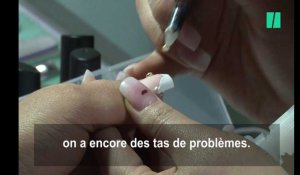 Dans les salons de beauté de Kaboul, maquillages outranciers et coiffures sophistiquées