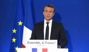 Macron s'engage à une "moralisation" de la vie publique
