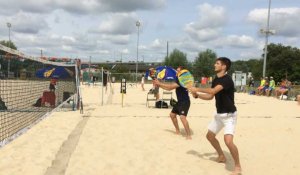 Tournoi international de beach tennis sur la plage de la Monnerie