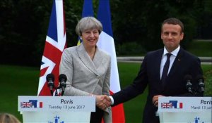 Brexit: La "porte est toujours ouverte" (Macron à May)