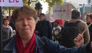 "Macron, la démocratie se fait dans la rue" répliquent des Insoumis à la manifestation de Paris