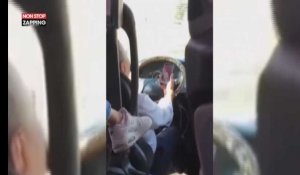 Turquie : Un chauffeur de bus passe un appel vidéo en conduisant ! (Vidéo)