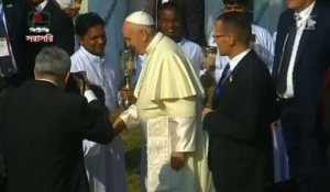 Bangladesh: arrivée du pape pour la messe