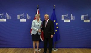 Brexit: début de la rencontre May-Juncker à Bruxelles