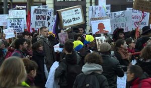Paris: manifestation contre les violences faites aux femmes