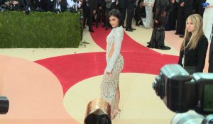 Quand Kylie Jenner va-t-elle accoucher? Khloé Kardashian est-elle vraiment enceinte? On a la réponse!