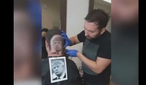 Il dessine Donald Trump avec ses cheveux ! (Vidéo)