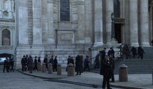 Londres: une messe à la cathédrale 6 mois après Grenfell