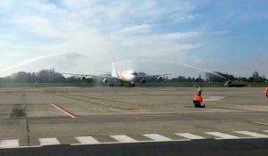 Le premier avion de Air Belgium accueilli avec les honneurs à Charleroi