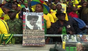Rassemblement pour les funérailles de Winnie Mandela à Soweto