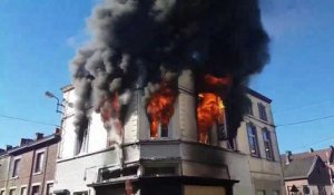 Violent incendie à Châtelet