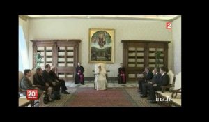 Plateau brève : Vatican : le Pape François demande pardon pour les crimes pédophiles