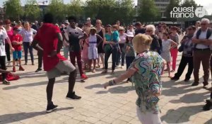 Rennes. Les fous de danse se sont éclatés sous le soleil sur l'esplanade Charles de Gaulle