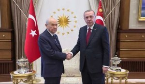 Erdogan discute de possibles élections anticipées