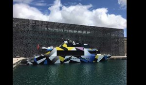 Guilty Yacht, une oeuvre d'art flottante en escale à Marseille
