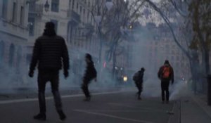 Lyon: heurts en fin de manifestation des "gilets jaunes"