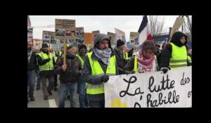 Nantes. Les gilets jaunes manifestent en ville