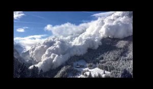Un impressionnante avalanche déferle sur Vinadi en Suisse