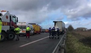 Accident entre deux camions sur l'A25 près de Steenvoorde